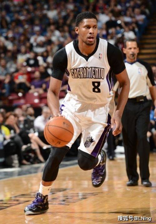 JackeyLove新星战术调整表现惊艳,老鹰未来可期!的简单介绍 JackeyLove新星战术调整表现惊艳,老鹰未来可期!的简单介绍